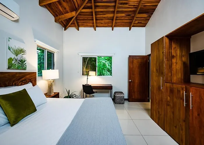 Villa Renovated 3 Bd Walkable Pool Potrero (Guanacaste)