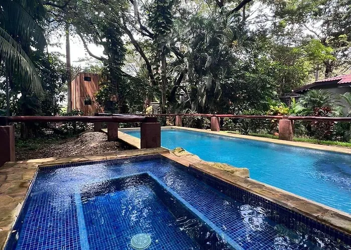 Renovated 3 Bd Walkable Pool *